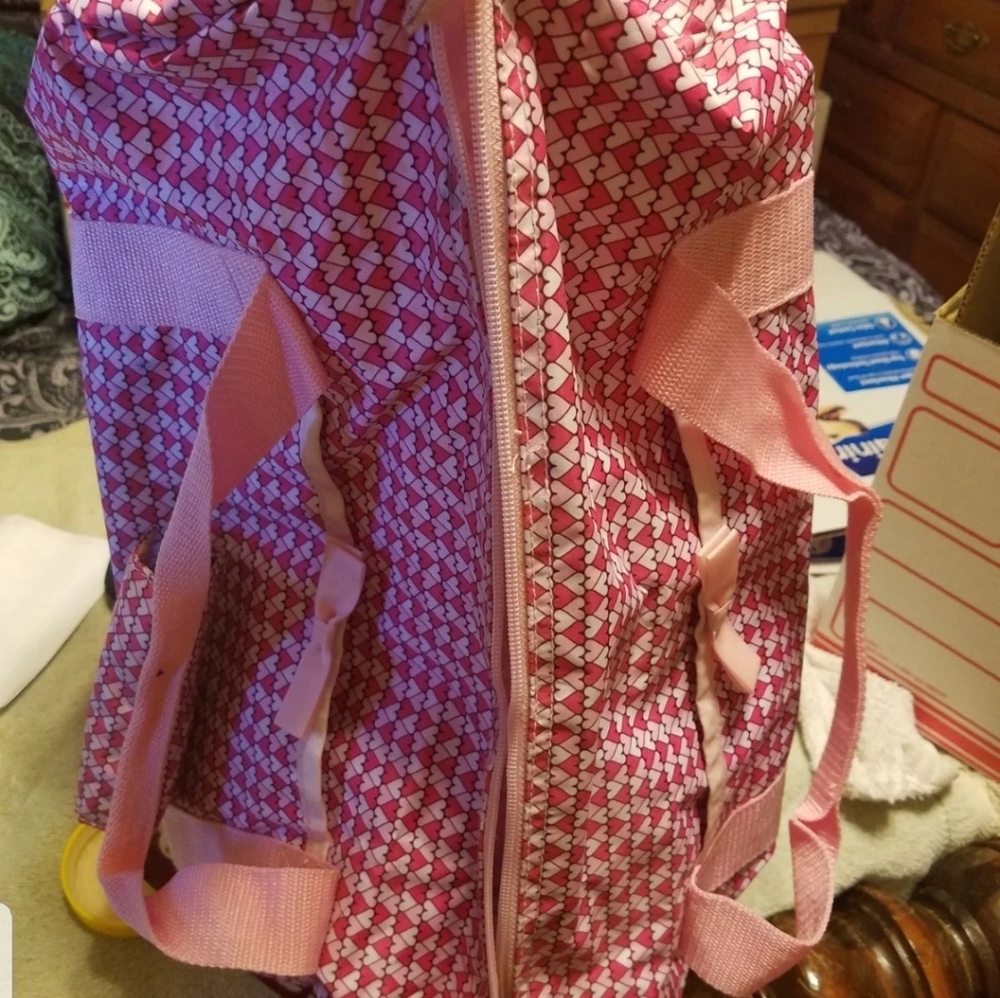 Pink heart duffle bag - Picture 4 of 5